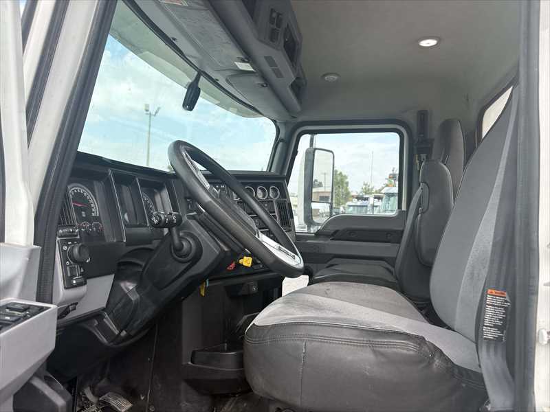 2022 Mack Anthem in Memphis, TN — photo 3