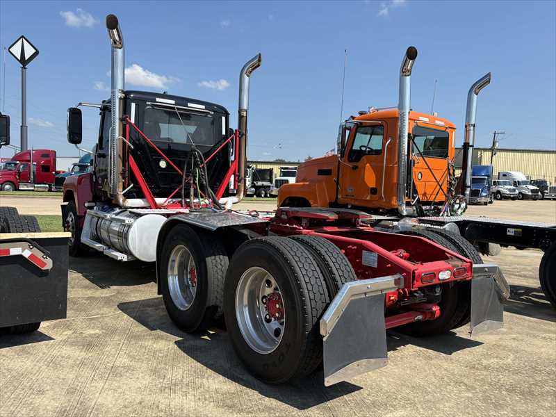 2025 Mack Pinnacle in Jackson, MS — photo 2