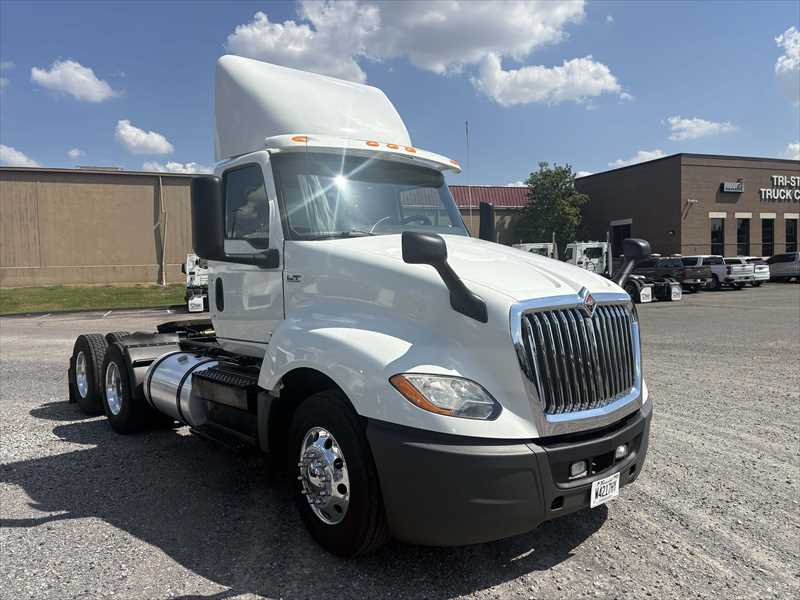2020 International LT in Memphis, TN — photo 7