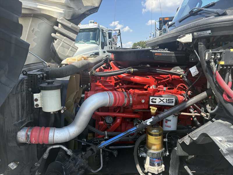 2020 International LT in Memphis, TN — photo 8