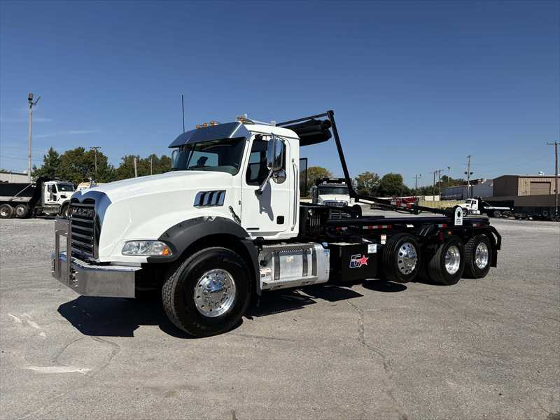 2024 Mack  GR64B