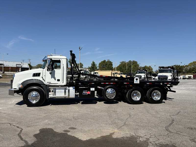 2024 Mack Granite in Memphis, TN — photo 2