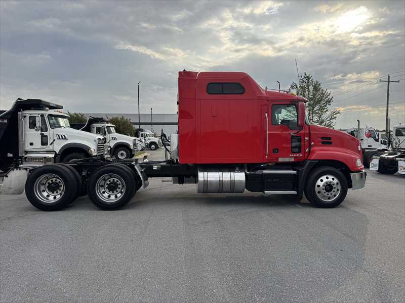 2018 Mack Pinnacle in Little Rock, AR — photo 6