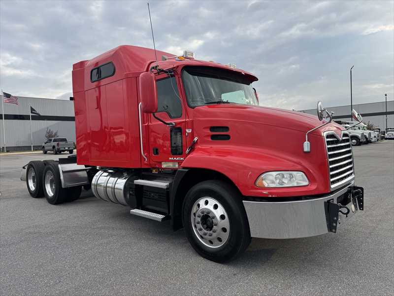 2018 Mack Pinnacle in Little Rock, AR — photo 7