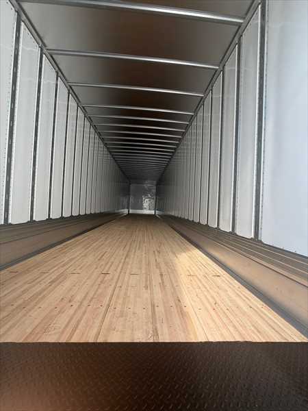 2027 Utility Dry Van