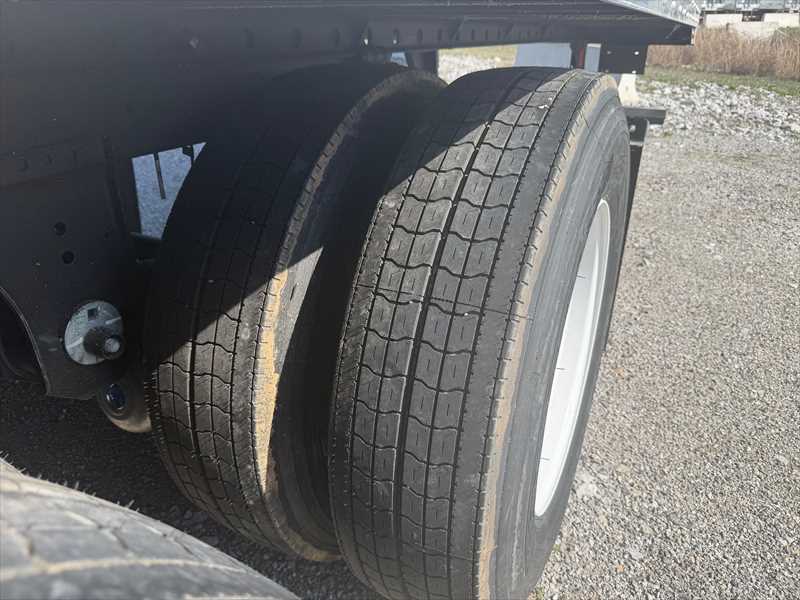 2027 Utility Dry Van