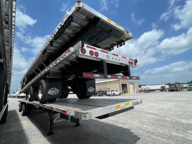 2027 Utility Flatbed