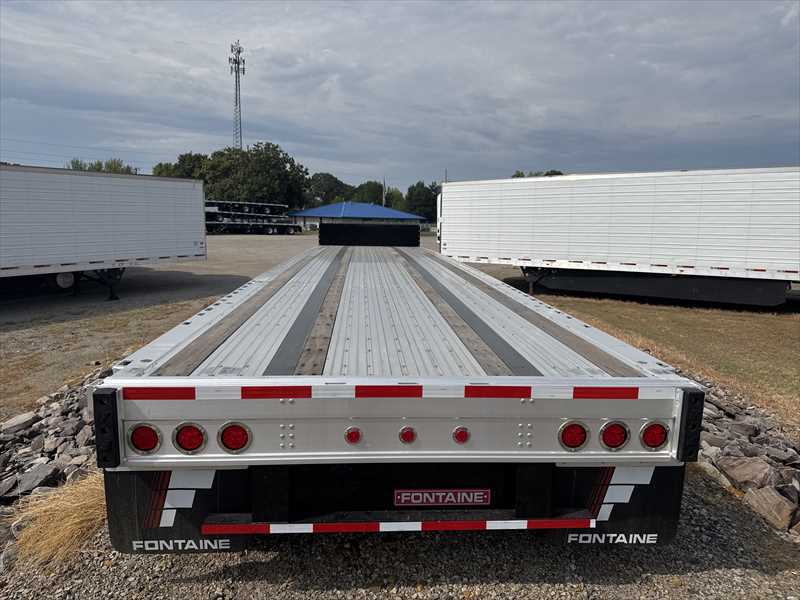 2027 Fontaine Drop Deck